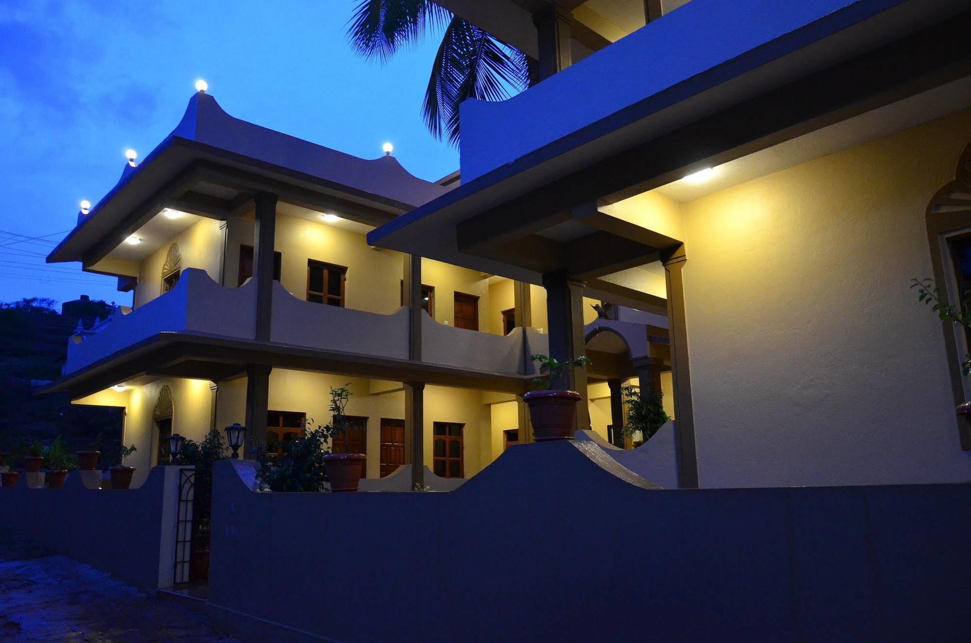 Garima Of Mandrem Hotell Exteriör bild
